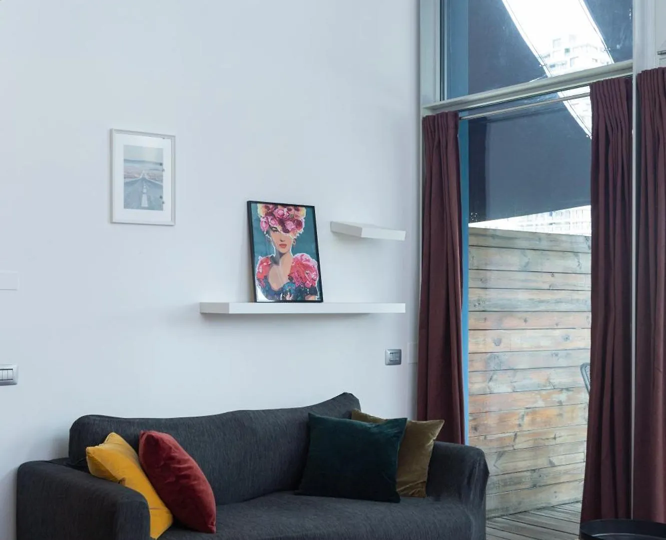 White And Brown Exclusive Loft With Terrace - Free Parking - M2 Station Apartment Milan