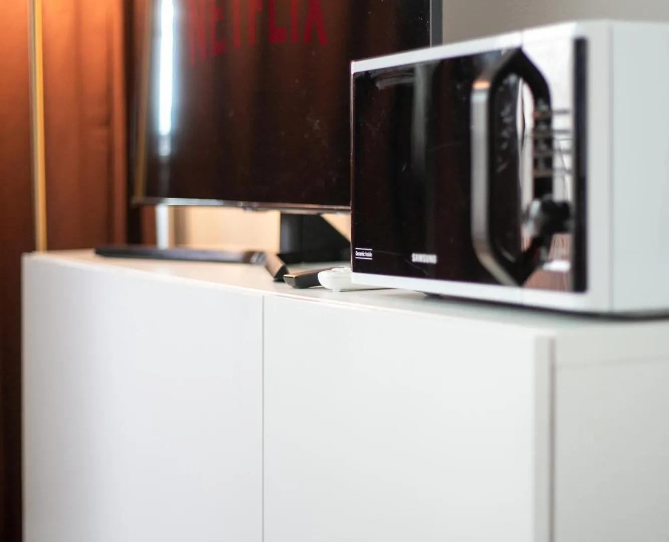 White And Brown Exclusive Loft With Terrace - Free Parking - M2 Station Apartment Milan Italy