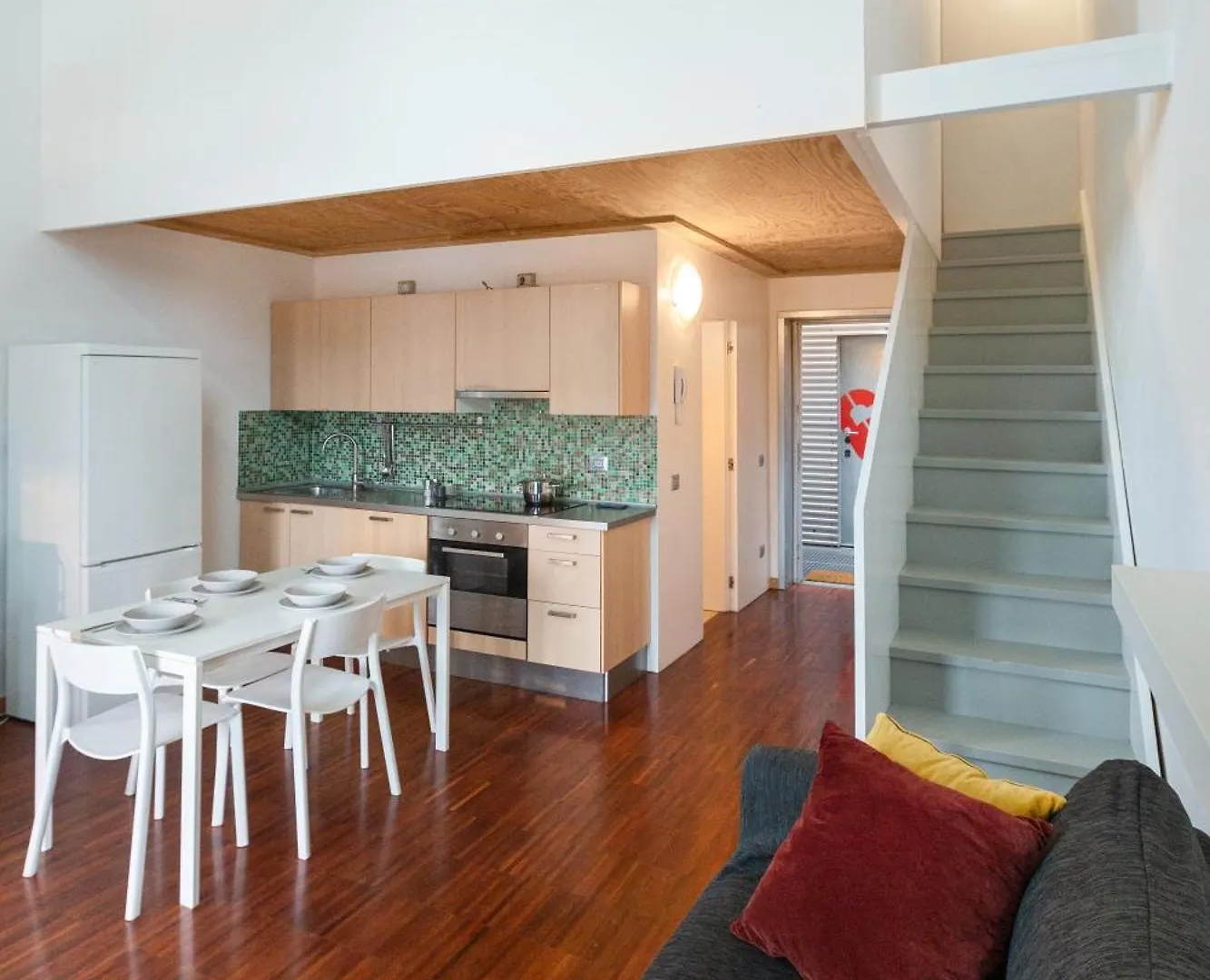 White And Brown Exclusive Loft With Terrace - Free Parking - M2 Station Apartment Milan
