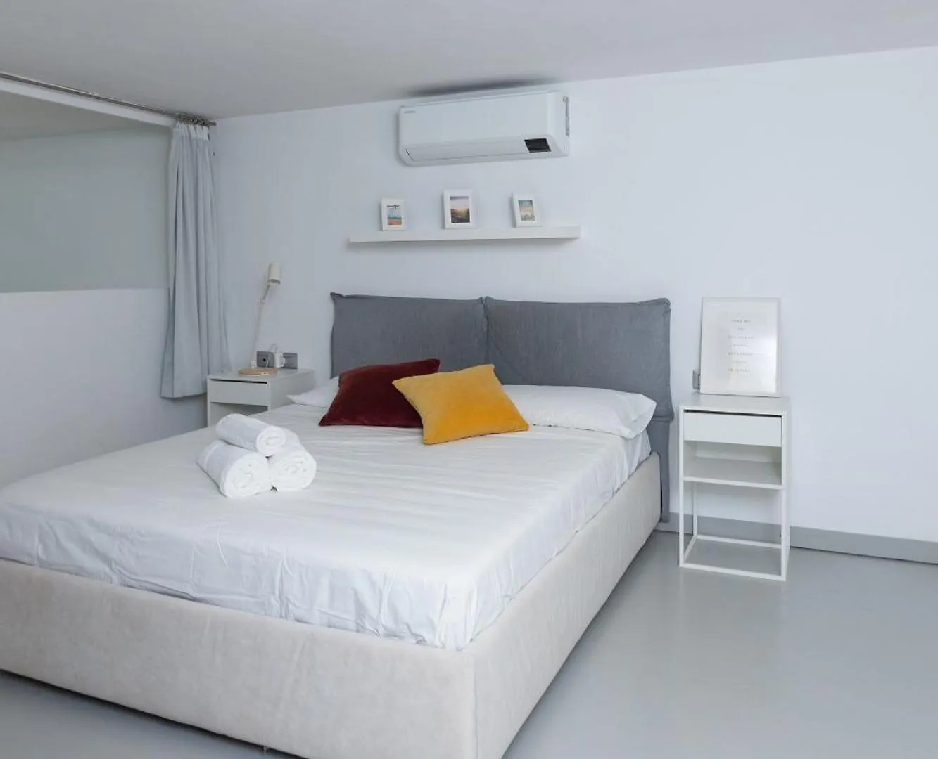 White And Brown Exclusive Loft With Terrace - Free Parking - M2 Station Apartment Milan