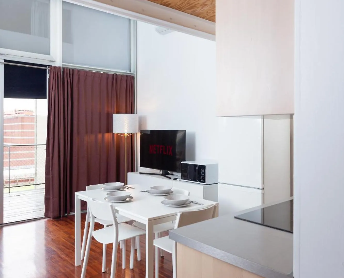 White And Brown Exclusive Loft With Terrace - Free Parking - M2 Station Apartment Milan