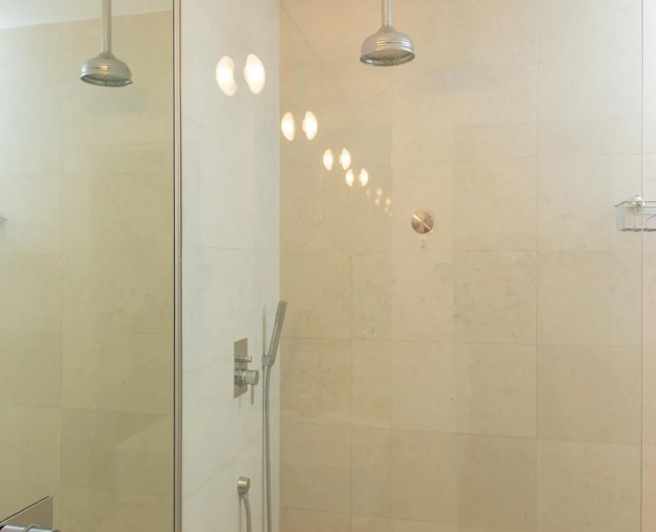 Appartamento White And Brown Exclusive Loft With Terrace - Free Parking - M2 Station Milano
