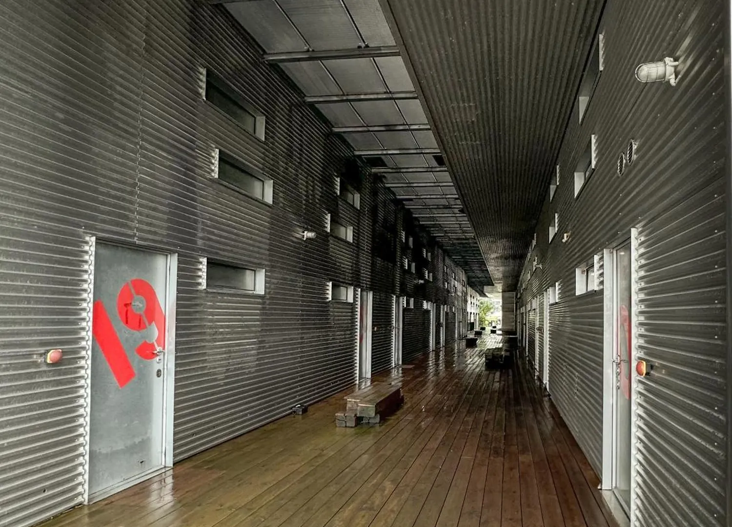 Appartamento White And Brown Exclusive Loft With Terrace - Free Parking - M2 Station Milano Italia